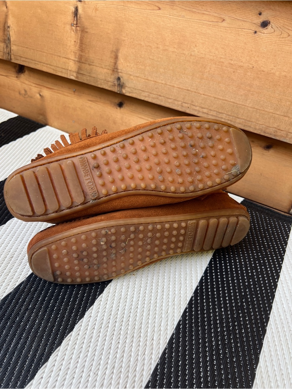 Women’s Minnetonka moccasins - Picture 5 of 5